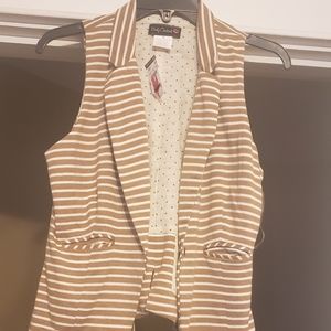 Body Central vest sz med